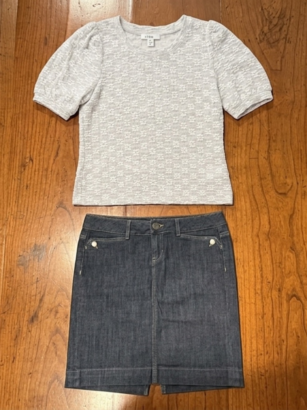 Gap Dark Denim Pencil Skirt 26 & Cleo Grey Floral Puff Sleeve Boho Top Set S